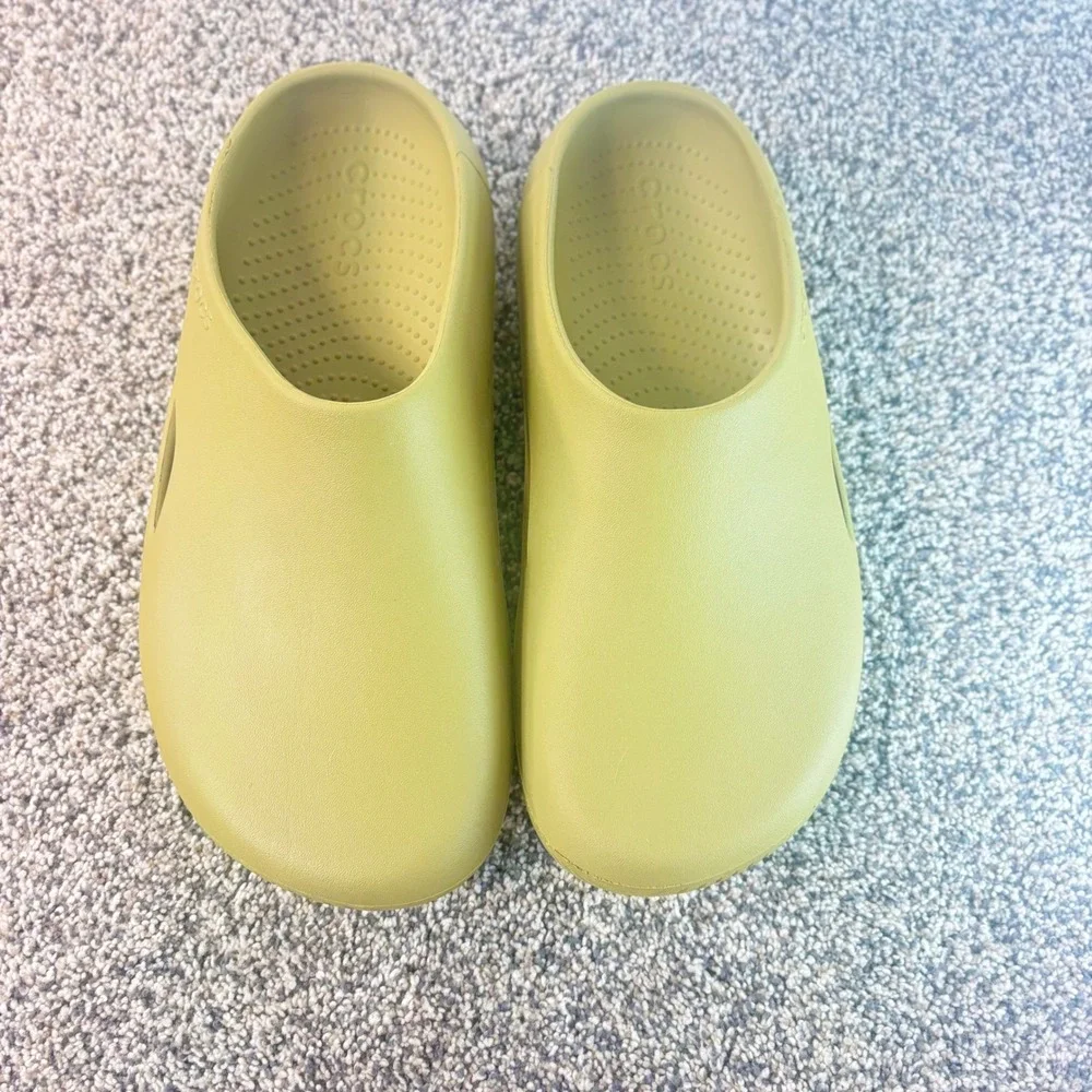 CROCS mellow recovery